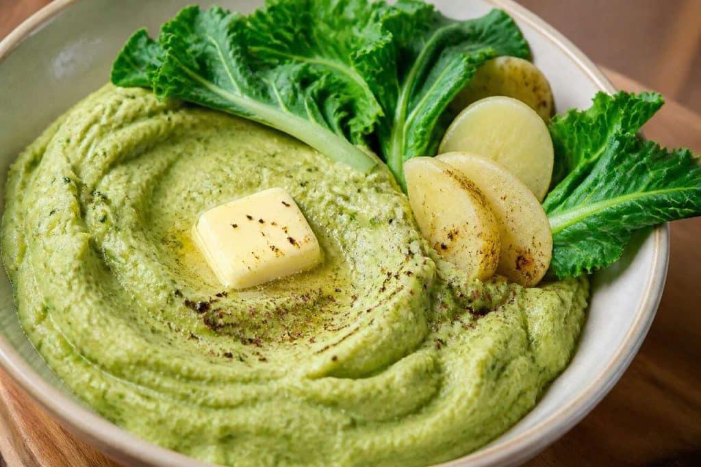 Purée de fanes de chou-fleur : recette zéro déchet