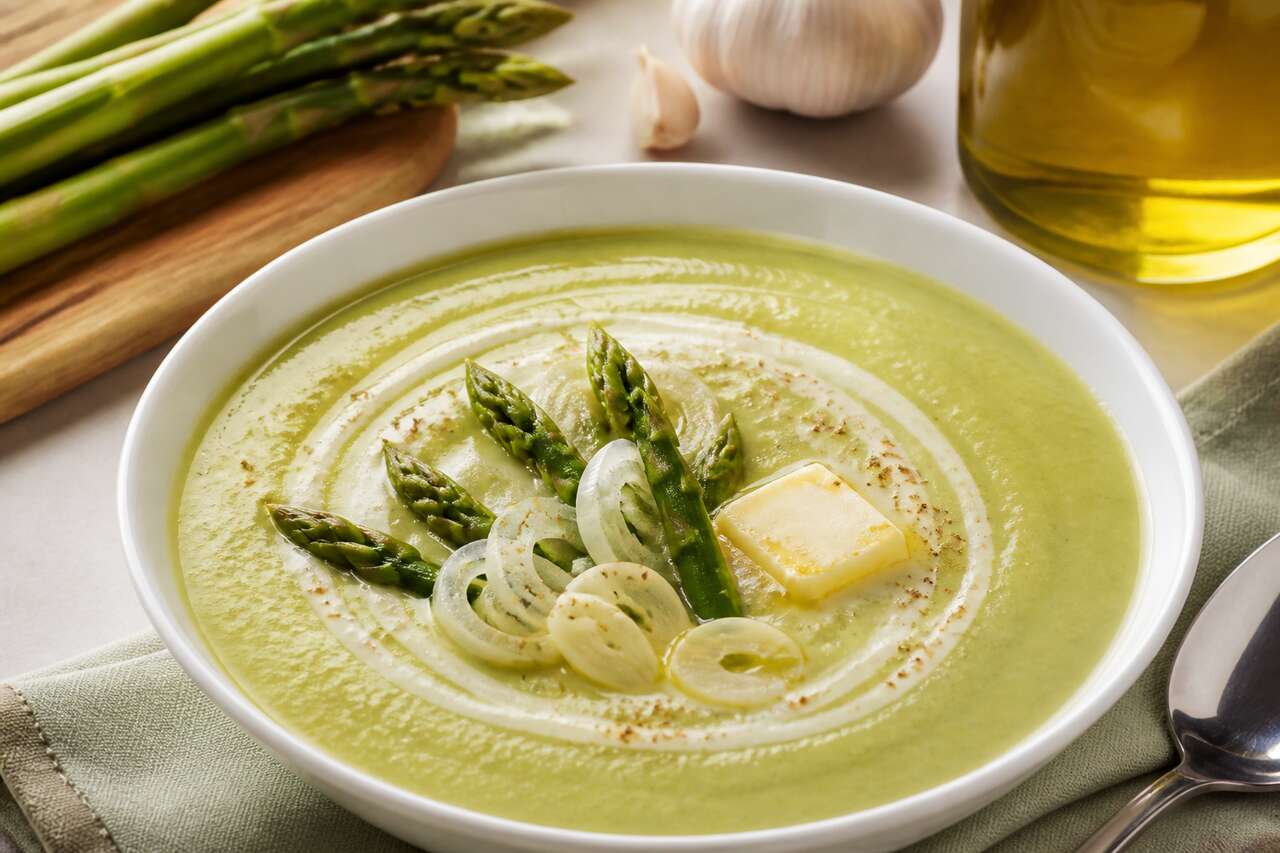 Velouté d'asperges : recette facile et raffinée