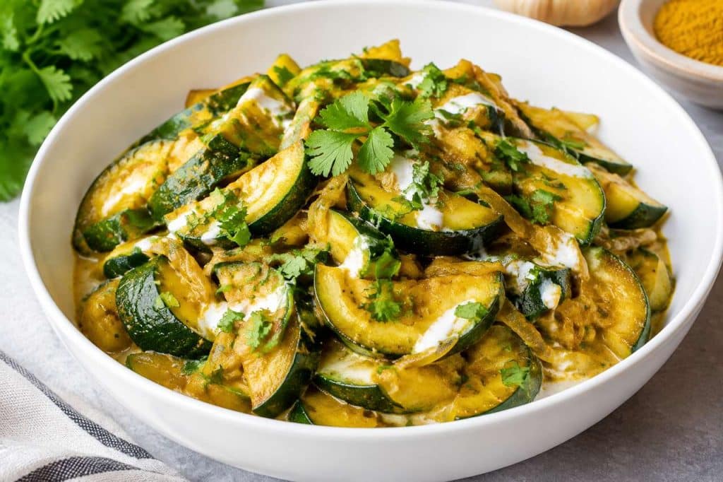 Courgettes sautées au curry : recette facile et savoureuse